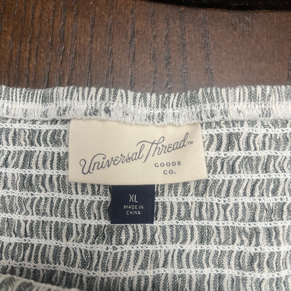 Universal Thread Gray Checkered Romper - image 2